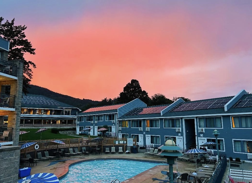 Surfside on the Lake Hotel and Suites